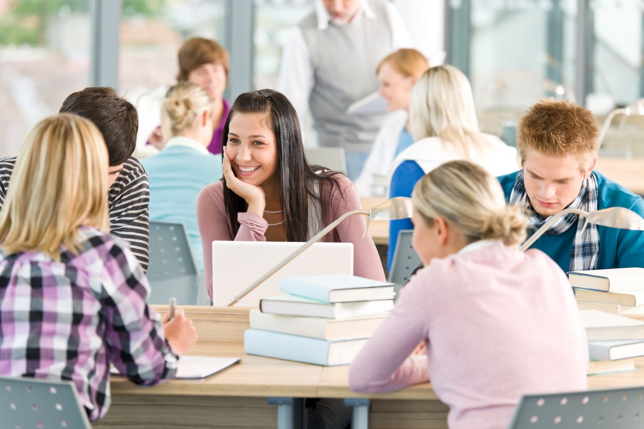 Studenti bakalářského studia v Anglii